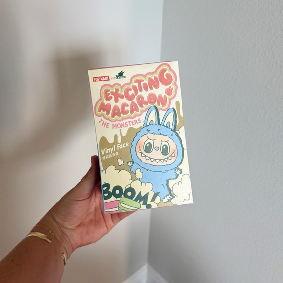 Pop Mart THE MONSTERS Labubu - Exciting Macaron Vinyl Face Blind Box - Picture 1 of 5